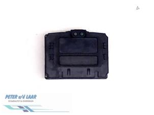 Gebruikte Display Interieur Opel Zafira (F75) 1.6 16V Prijs € 50,00 Margeregeling aangeboden door Autodemontage van de Laar