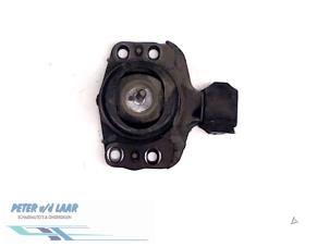 Gebruikte Motorsteun Renault Master II (JD) 2.2 dCi 16V Prijs € 25,00 Margeregeling aangeboden door Autodemontage van de Laar