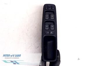 Gebruikte Ruit schakelaar elektrisch Volvo S80 (TR/TS) 2.8 T6 24V Prijs € 40,00 Margeregeling aangeboden door Autodemontage van de Laar