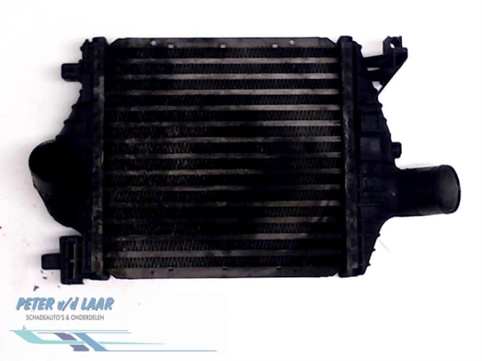 Gebruikte Intercooler Mercedes Vito (638.1/2) 2.2 CDI 110 16V Prijs € 100,00 Margeregeling aangeboden door Autodemontage van de Laar