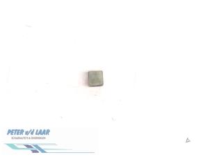 Gebruikte Relais Mercedes 200 - 500 Prijs € 30,00 Margeregeling aangeboden door Autodemontage van de Laar