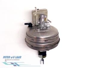 Gebruikte Rembooster BMW 5 serie (E60) 535d 24V Prijs € 200,00 Margeregeling aangeboden door Autodemontage van de Laar