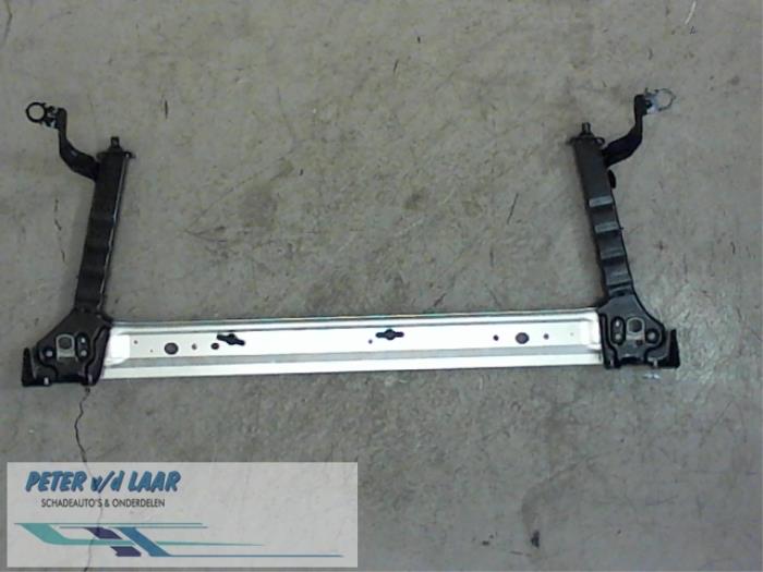 Gebruikte Subframe Renault Scénic III (JZ) 1.6 Energy dCi 130 Prijs € 70,00 Margeregeling aangeboden door Autodemontage van de Laar