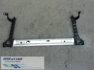 Gebruikte Subframe Renault Scénic III (JZ) 1.6 Energy dCi 130 Prijs € 70,00 Margeregeling aangeboden door Autodemontage van de Laar