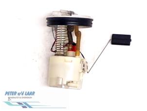 Gebruikte Benzinepomp Ford Fiesta 5 (JD/JH) 1.3 Prijs € 50,00 Margeregeling aangeboden door Autodemontage van de Laar