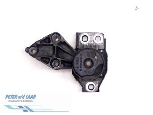 Gebruikte Motorsteun Renault Scénic II (JM) 1.5 dCi 105 Prijs € 35,00 Margeregeling aangeboden door Autodemontage van de Laar