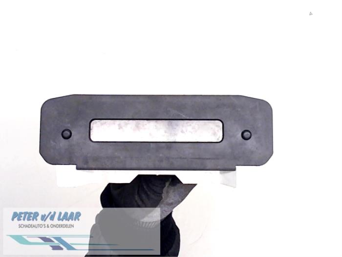 Display Interieur Peugeot 206 (2A/C/H/J/S), 1998 / 2012 1.1 XN,XR, Hatchback, Benzine, 1.124cc, 44kW (60pk), FWD, TU1JP; HFZ; HFX, 1998-09 / 2007-02, 2CHFZE; 2AHFZE; 2CHFXF; 2AHFXF; 2SHFXU (Gebruikt)