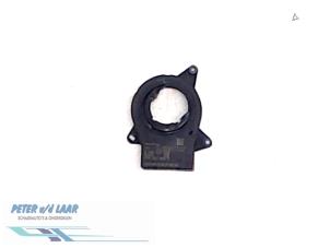 Gebruikte Stuurhoek sensor Dacia Logan MCV II/Sandero Wagon (7S) 0.9 TCE 12V Prijs € 40,00 Margeregeling aangeboden door Autodemontage van de Laar