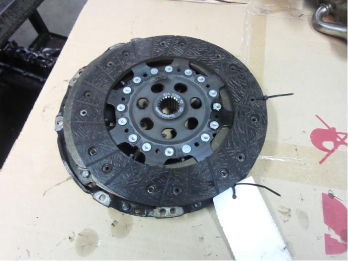 Gebruikte Koppelingsset (compleet) Renault Clio III (BR/CR) 1.5 dCi 105 Prijs € 50,00 Margeregeling aangeboden door Autodemontage van de Laar