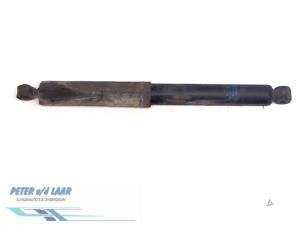 Gebruikte Schokbreker links-achter Renault Master II (ED/HD/UD) 3.0 dCi 16V 140 Prijs € 25,00 Margeregeling aangeboden door Autodemontage van de Laar