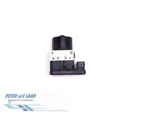 Gebruikte ABS Pomp Ford Focus 2 1.6 TDCi 16V 110 Prijs € 160,00 Margeregeling aangeboden door Autodemontage van de Laar