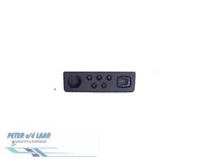 Gebruikte Navigatie bedienings paneel Renault Espace (JK) 2.2 dCi 16V Prijs € 40,00 Margeregeling aangeboden door Autodemontage van de Laar