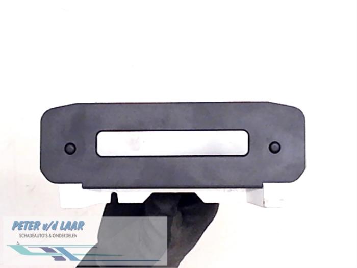 Display Interieur Peugeot 206 (2A/C/H/J/S), 1998 / 2012 1.1 XN,XR, Hatchback, Benzine, 1.124cc, 44kW (60pk), FWD, TU1JP; HFZ; HFX, 1998-09 / 2007-02, 2CHFZE; 2AHFZE; 2CHFXF; 2AHFXF; 2SHFXU (Gebruikt)