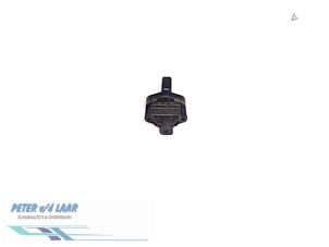 Gebruikte Olie niveau sensor Volkswagen Transporter T5 1.9 TDi Prijs € 30,00 Margeregeling aangeboden door Autodemontage van de Laar
