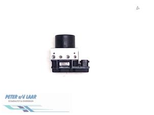 Gebruikte ABS Pomp Volkswagen Polo IV (9N1/2/3) 1.2 12V Prijs € 110,00 Margeregeling aangeboden door Autodemontage van de Laar