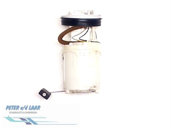 Gebruikte Benzinepomp Volkswagen Polo IV (9N1/2/3) 1.2 12V Prijs € 50,00 Margeregeling aangeboden door Autodemontage van de Laar
