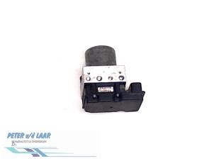 Gebruikte ABS Pomp Renault Trafic New (JL) 2.0 dCi 16V 115 Prijs € 250,00 Margeregeling aangeboden door Autodemontage van de Laar