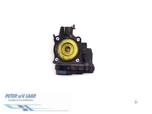 Gebruikte Gasklephuis Mercedes C Combi (S202) 1.8 C180T 16V Prijs € 100,00 Margeregeling aangeboden door Autodemontage van de Laar