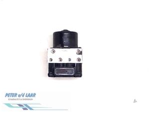 Gebruikte ABS Pomp Renault Twingo (C06) 1.2 Van Prijs € 100,00 Margeregeling aangeboden door Autodemontage van de Laar