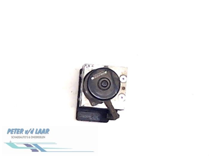 Gebruikte ABS Pomp Volkswagen Caddy II (9K9A) 1.9 SDI Prijs € 35,00 Margeregeling aangeboden door Autodemontage van de Laar