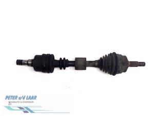 Gebruikte Homokineetas links-voor Saab 9-3 I (YS3D) 2.2 TiD 16V Prijs € 50,00 Margeregeling aangeboden door Autodemontage van de Laar