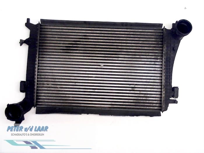 Gebruikte Intercooler Volkswagen Passat Variant (3C5) 2.0 TDI 140 Prijs € 150,00 Margeregeling aangeboden door Autodemontage van de Laar