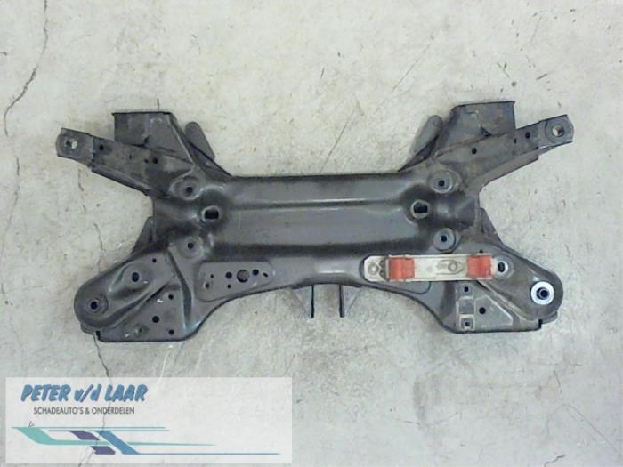 Gebruikte Subframe Renault Master III (EV/HV/UV/VA/VB/VD/VF/VG/VJ) 2.3 dCi 165 16V FWD Prijs € 200,00 Margeregeling aangeboden door Autodemontage van de Laar