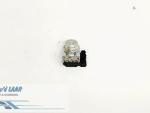 Gebruikte ABS Pomp Renault Koleos I 2.0 dCi 16V 4x4 Prijs € 300,00 Margeregeling aangeboden door Autodemontage van de Laar