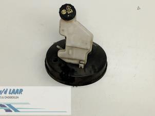 Gebruikte Rembooster Ford Fiesta 5 (JD/JH) Prijs € 70,00 Margeregeling aangeboden door Autodemontage van de Laar