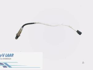 Gebruikte Lambda Sonde Renault Clio III (BR/CR) 1.6 16V Prijs € 50,00 Margeregeling aangeboden door Autodemontage van de Laar