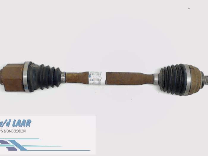 Gebruikte Steekas links-voor Renault Clio III (BR/CR) 1.6 16V Prijs € 150,00 Margeregeling aangeboden door Autodemontage van de Laar