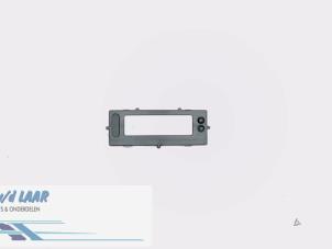 Gebruikte Display Interieur Renault Clio III (BR/CR) 1.6 16V Prijs € 70,00 Margeregeling aangeboden door Autodemontage van de Laar