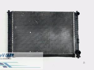 Gebruikte Radiateur Ford Fiesta 5 (JD/JH) 1.3 Prijs € 35,00 Margeregeling aangeboden door Autodemontage van de Laar
