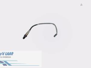 Gebruikte Lambda Sonde Renault Clio III (BR/CR) 1.2 16V TCe 100 Prijs € 40,00 Margeregeling aangeboden door Autodemontage van de Laar