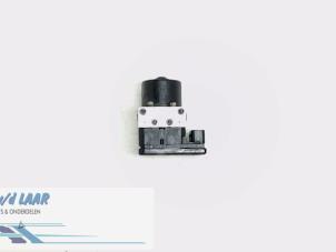Gebruikte ABS Pomp Opel Zafira (M75) 1.6 16V Twin Port CNG Prijs € 250,00 Margeregeling aangeboden door Autodemontage van de Laar