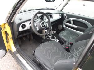 Gebruikte Module + Airbag Set BMW Mini One/Cooper (R50) 1.6 16V One Prijs op aanvraag aangeboden door Autodemontage van de Laar