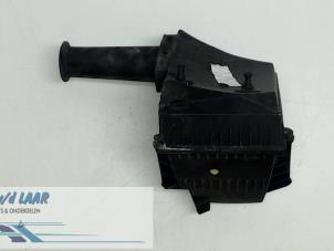 Gebruikte Luchtfilterhuis Renault Espace (JK) 3.0 dCi V6 24V Grand Espace Prijs € 50,00 Margeregeling aangeboden door Autodemontage van de Laar