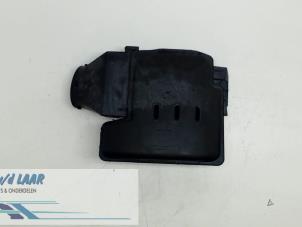 Gebruikte Luchtfilterhuis Renault Kangoo/Grand Kangoo (KW) Prijs € 50,00 Margeregeling aangeboden door Autodemontage van de Laar