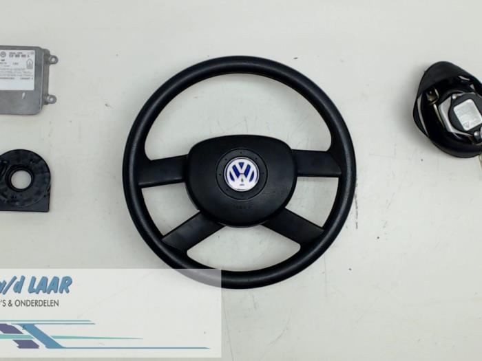 Module + Airbag Set van een Volkswagen Polo IV (9N1/2/3) 1.2 12V 2003
