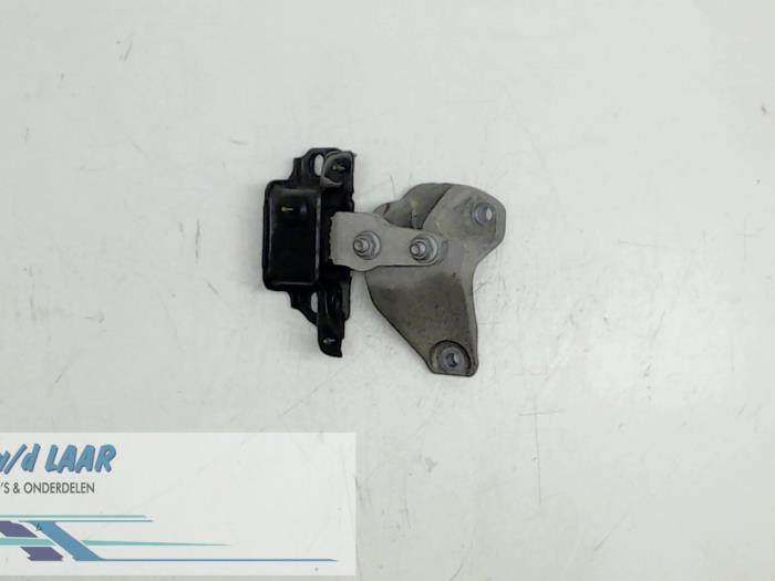 Gebruikte Motorrubber Ford Fiesta 6 (JA8) 1.4 TDCi Prijs € 35,00 Margeregeling aangeboden door Autodemontage van de Laar