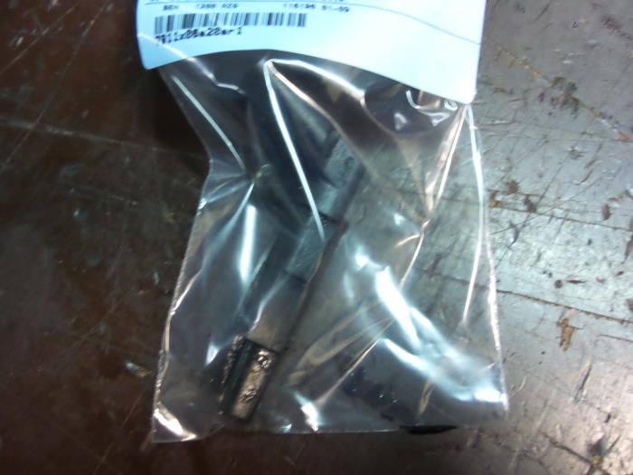 Gebruikte Krukas sensor Volkswagen Polo IV (9N1/2/3) 1.2 12V Prijs € 50,00 Margeregeling aangeboden door Autodemontage van de Laar