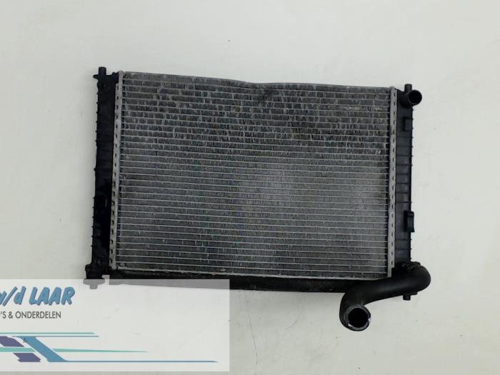Gebruikte Radiateur Ford Fiesta 5 (JD/JH) 1.4 TDCi Prijs € 35,00 Margeregeling aangeboden door Autodemontage van de Laar