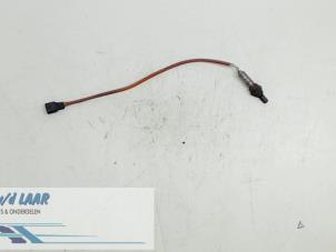 Gebruikte Lambda Sonde Renault Clio III (BR/CR) 1.2 16V 75 Prijs € 40,00 Margeregeling aangeboden door Autodemontage van de Laar