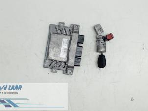 Gebruikte Computer Motormanagement Renault Clio III (BR/CR) 1.2 16V 75 Prijs € 200,00 Margeregeling aangeboden door Autodemontage van de Laar