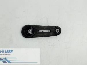 Gebruikte Motorrubber Renault Clio III (BR/CR) 1.2 16V 75 Prijs € 25,00 Margeregeling aangeboden door Autodemontage van de Laar