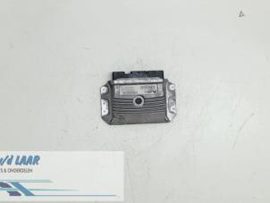 Gebruikte Computer Motormanagement Renault Megane II CC (EM) 1.6 16V Prijs € 90,00 Margeregeling aangeboden door Autodemontage van de Laar