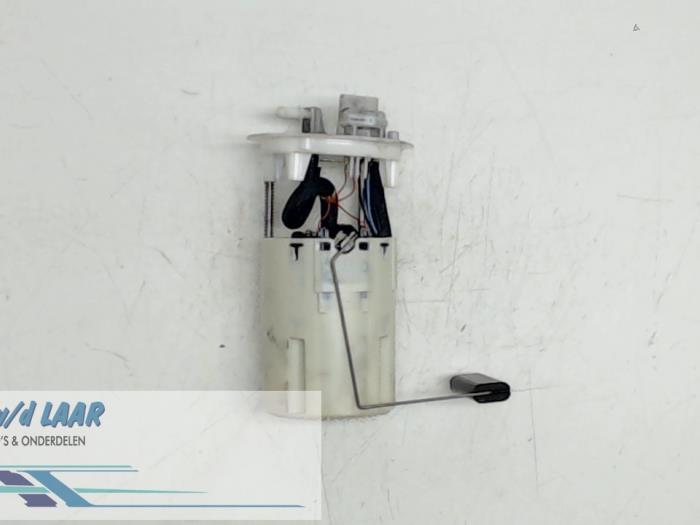 Gebruikte Tank element Pomp Fiat Punto II (188) 1.9 JTD 80 ELX Prijs € 70,00 Margeregeling aangeboden door Autodemontage van de Laar