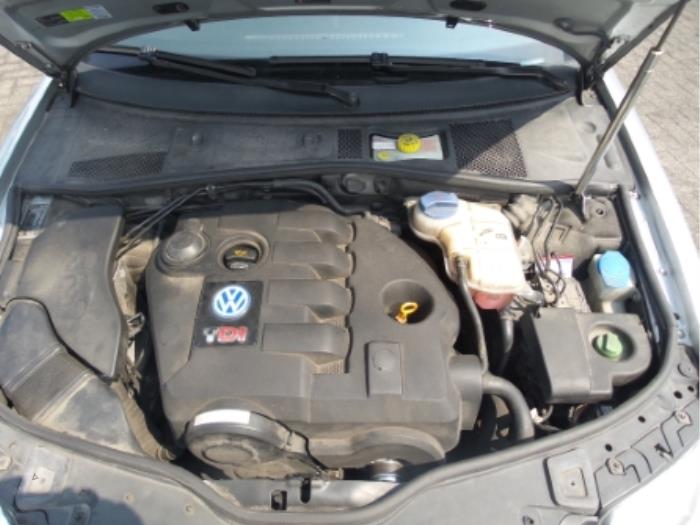 Gebruikte Motor Volkswagen Passat Variant (3B6) 1.9 TDI 100 Prijs € 400,00 Margeregeling aangeboden door Autodemontage van de Laar