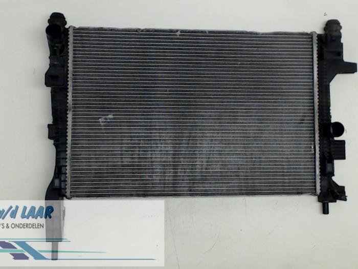 Gebruikte Radiateur Ford Focus 3 Wagon 1.6 TDCi 115 Prijs € 50,00 Margeregeling aangeboden door Autodemontage van de Laar
