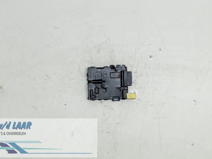 Gebruikte Computer Diversen Volkswagen Passat Variant (3C5) 1.9 TDI Prijs € 100,00 Margeregeling aangeboden door Autodemontage van de Laar